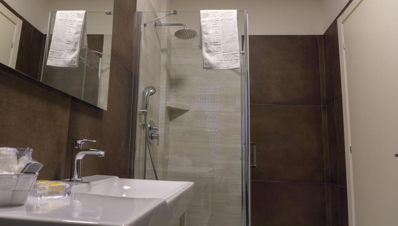 Hotel San Crispino Morrovalle Bagian luar foto